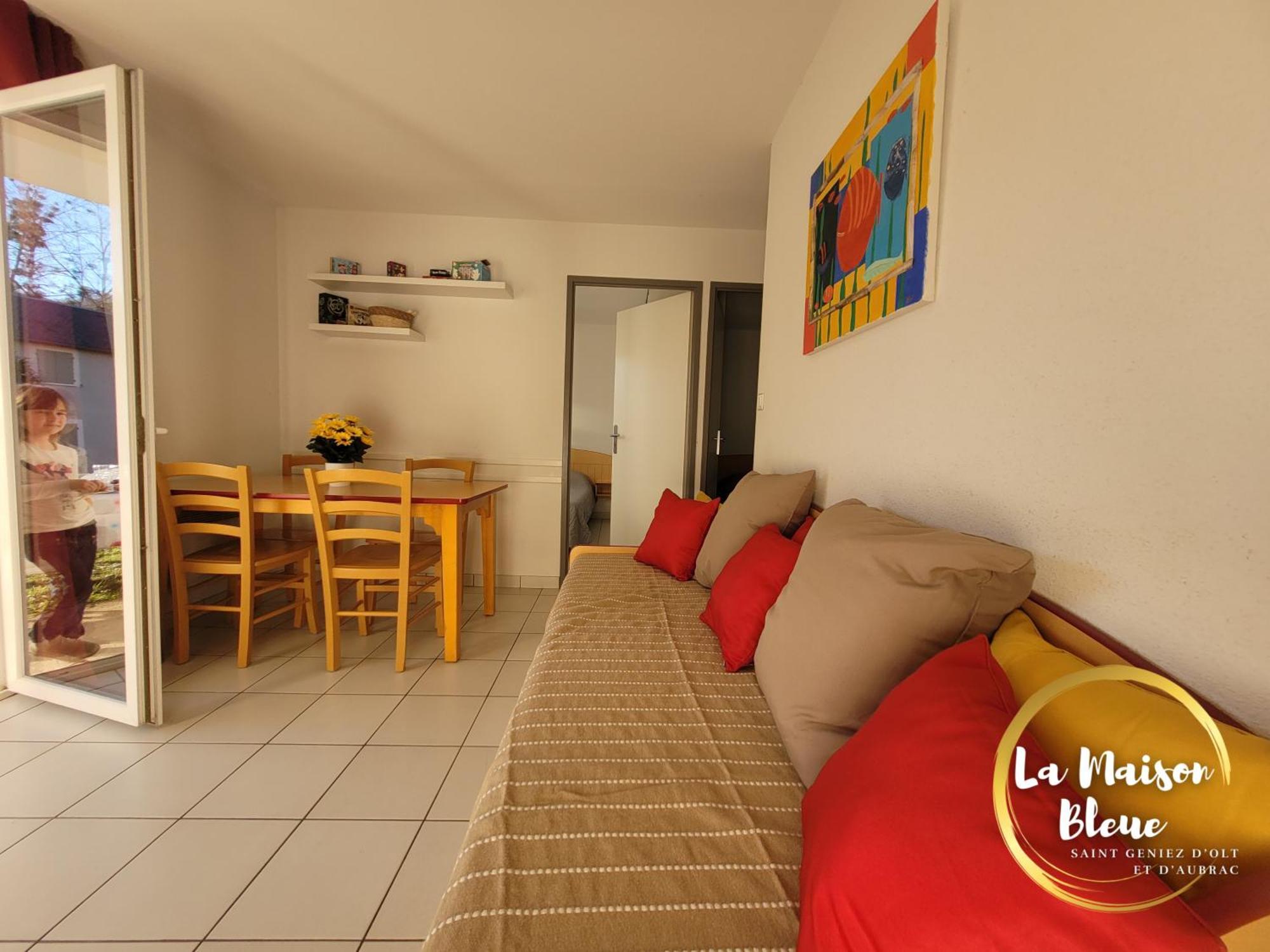 La Maison Bleue, Village Vacances, Piscine, Parking Saint-Geniez-dʼOlt Buitenkant foto