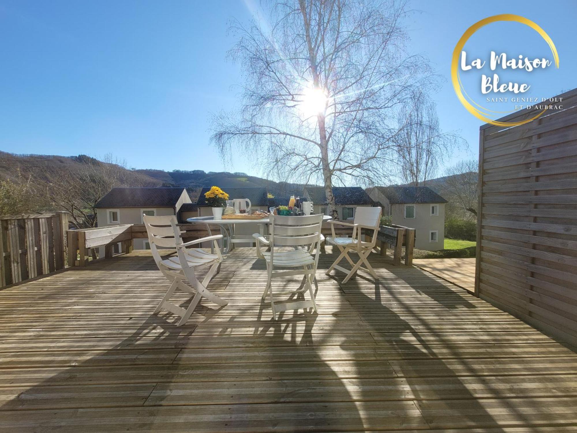 La Maison Bleue, Village Vacances, Piscine, Parking Saint-Geniez-dʼOlt Buitenkant foto