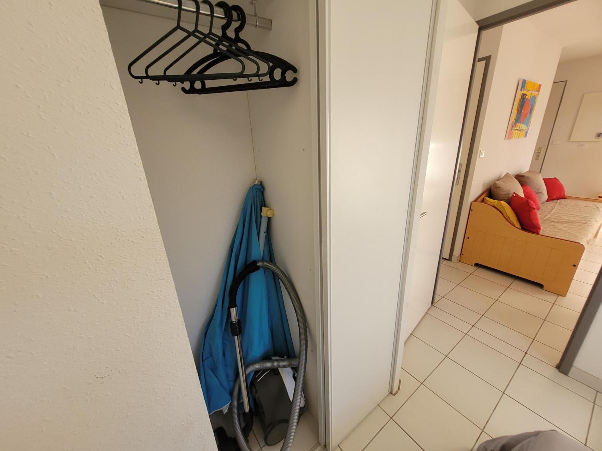 La Maison Bleue, Village Vacances, Piscine, Parking Saint-Geniez-dʼOlt Buitenkant foto